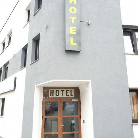 Kirchberg Hotel Garni Саарбрюкен Екстер'єр фото