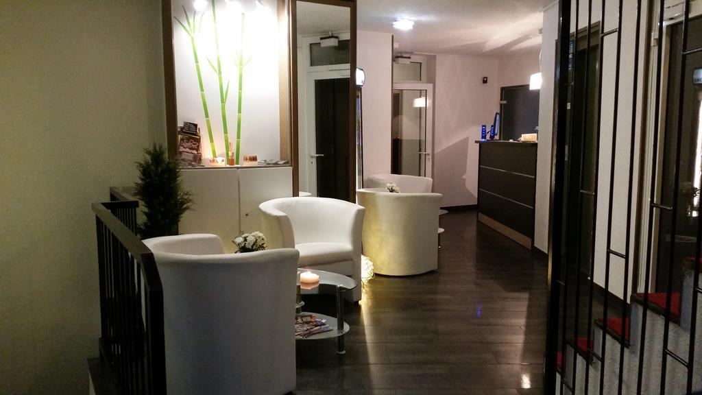 Kirchberg Hotel Garni Саарбрюкен Номер фото