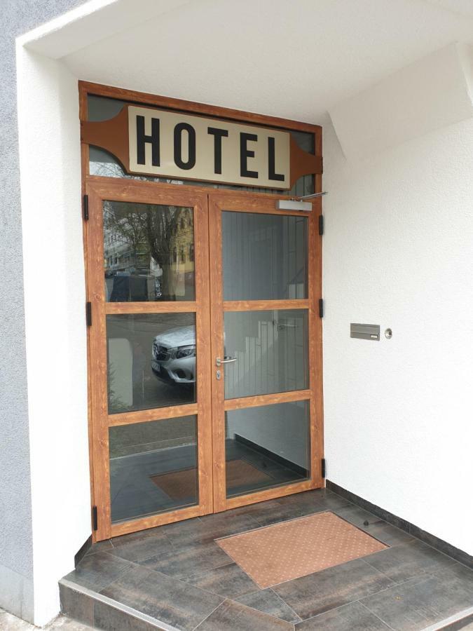 Kirchberg Hotel Garni Саарбрюкен Екстер'єр фото